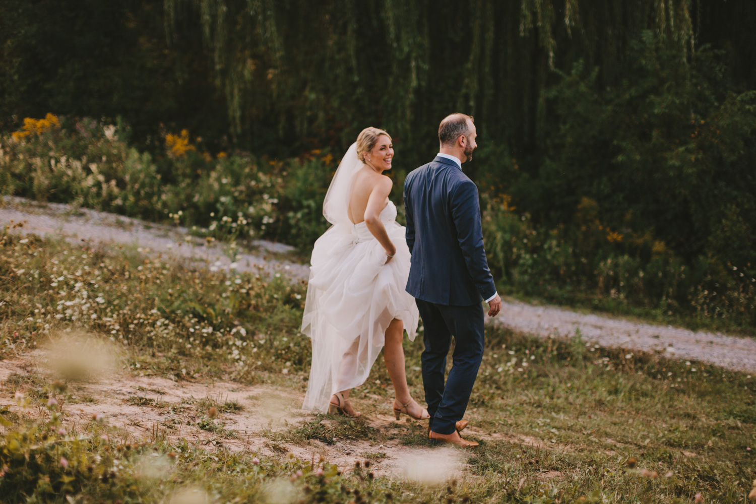 ravine-vineyard-winery-niagara-tent-wedding-539