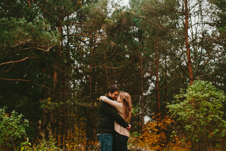 cottage-toronto-engagement-photographer-32